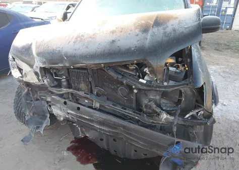 2004 Toyota Tundra Ltd V8 z USA, uszkodzony, nr VIN 5TBBT48124S446957